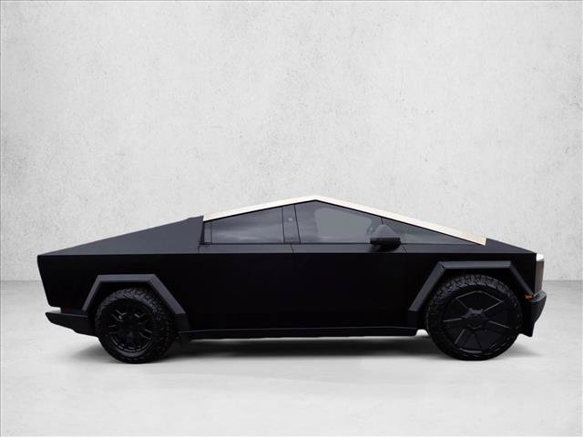 Used 2024 Tesla Cybertruck AWD Crew Cab image 3
