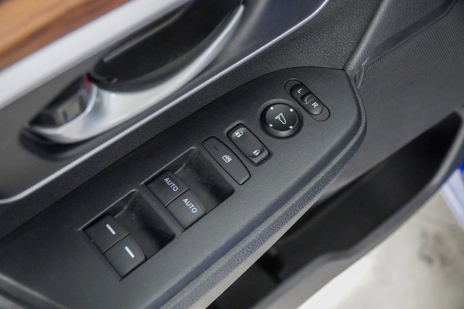 Used 2020 Honda CR-V EX image 20