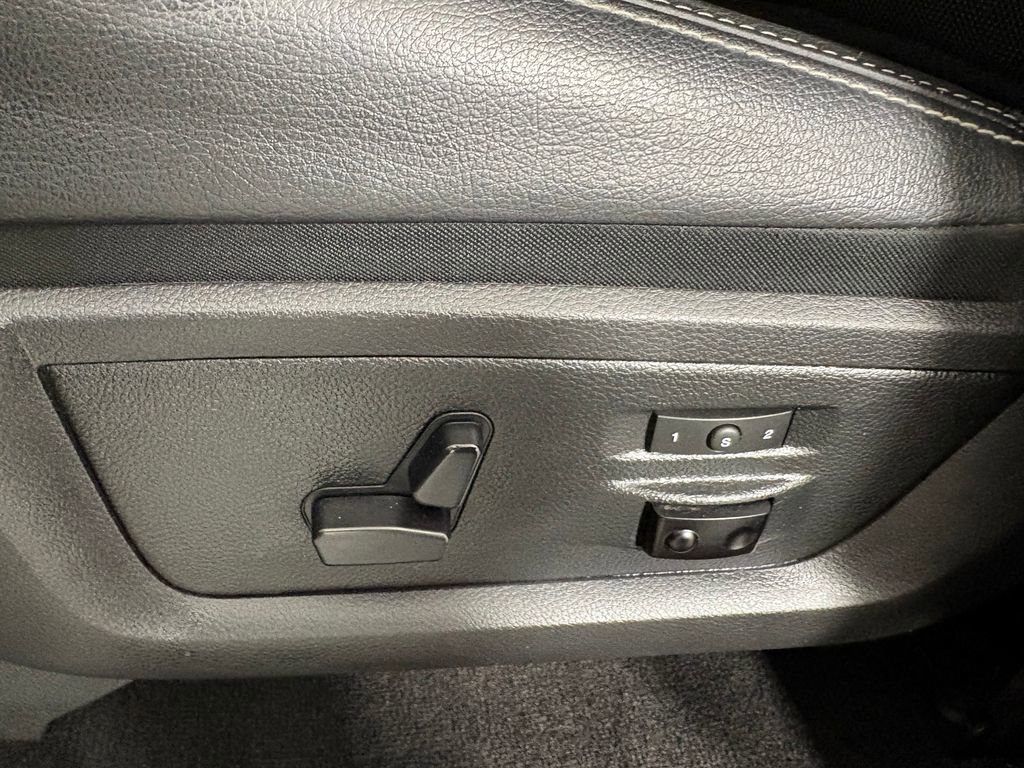 Used 2017 RAM 2500 Laramie w/ Sport Appearance Group image 13