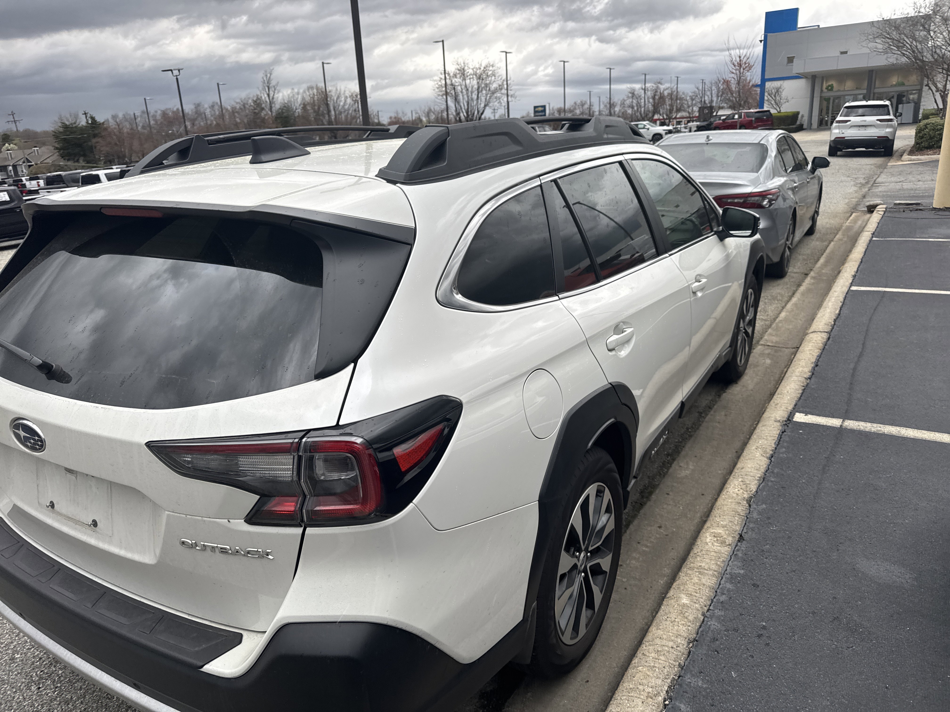 Used 2025 Subaru Outback Limited image 10