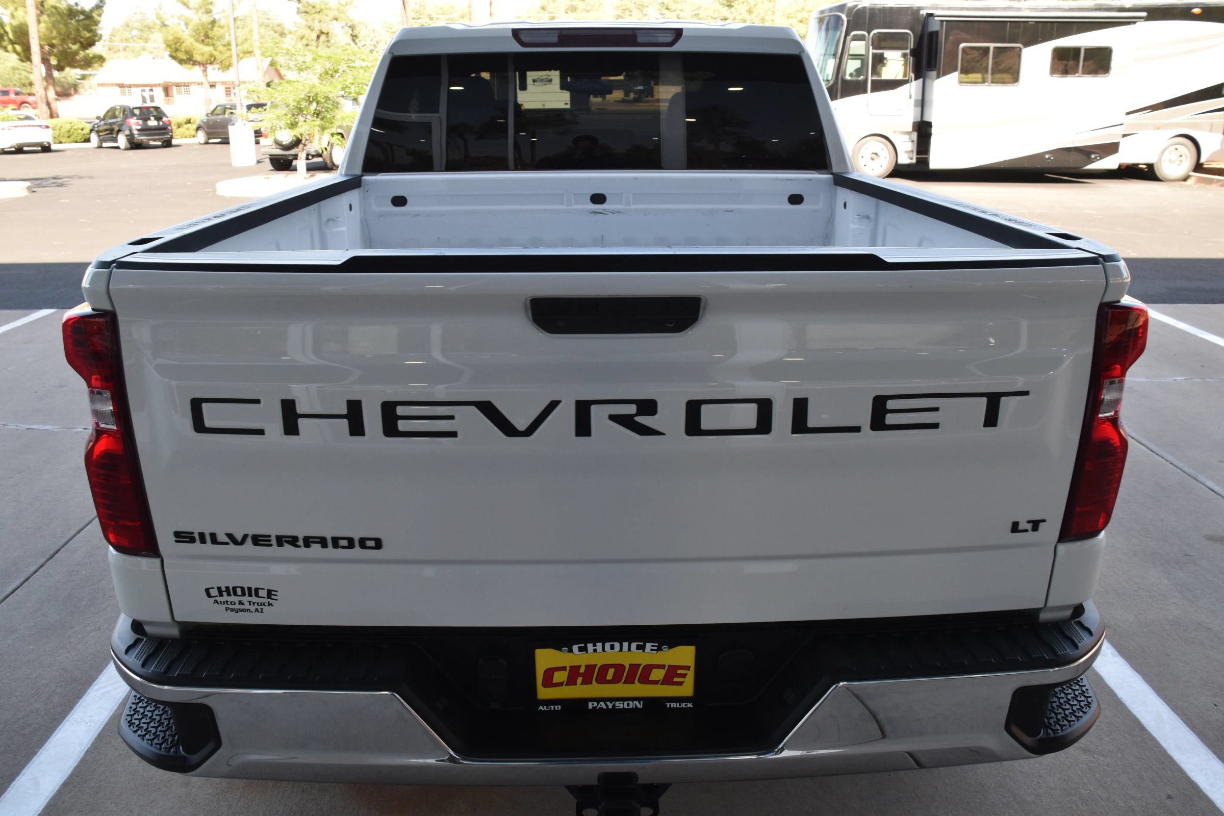 Used 2022 Chevrolet Silverado 1500 LT w/ LPO, Dark Essentials Package AWD/4WD image 7