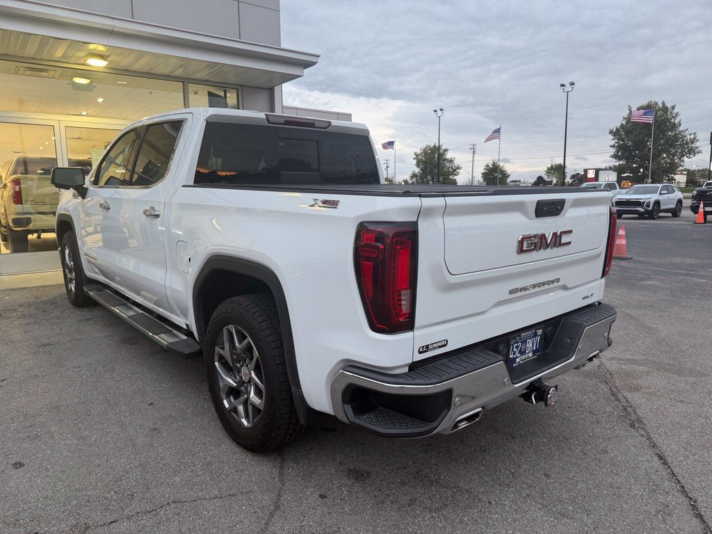 Used 2022 GMC Sierra 1500 SLT w/ SLT Premium Plus Package AWD/4WD image 4