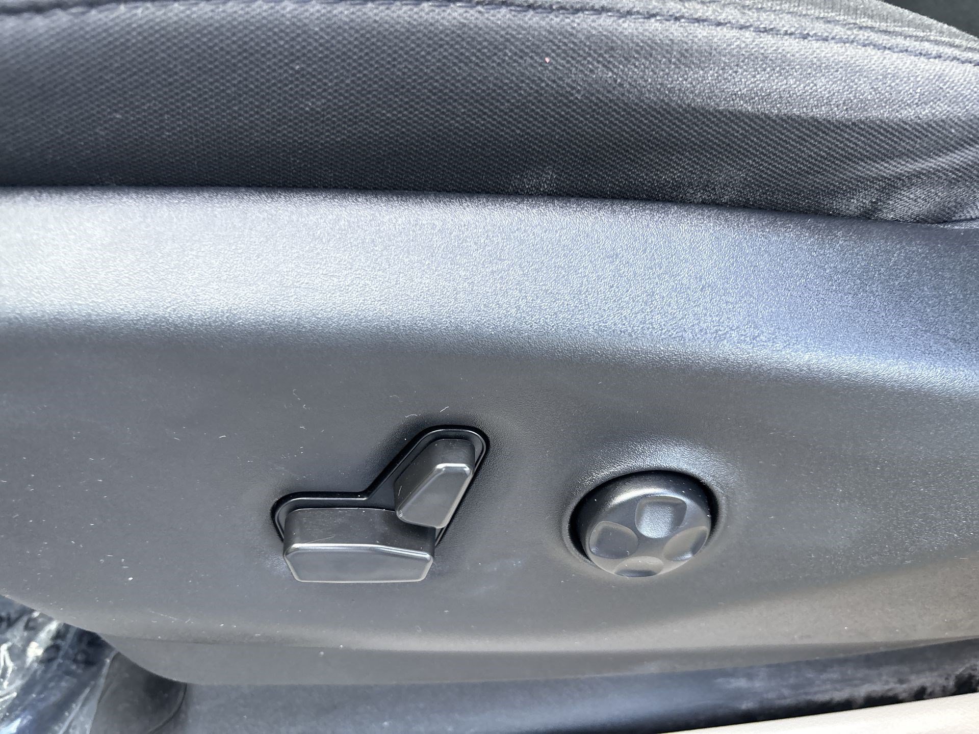 Used 2021 Chrysler Pacifica Touring FWD image 14
