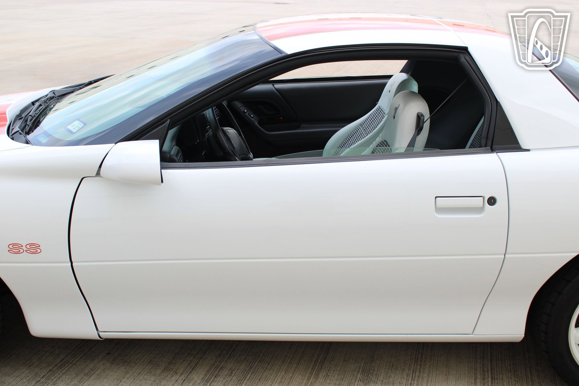 Used 1997 Chevrolet Camaro SS w/ Preferred Equipment Group 2 RWD image 31