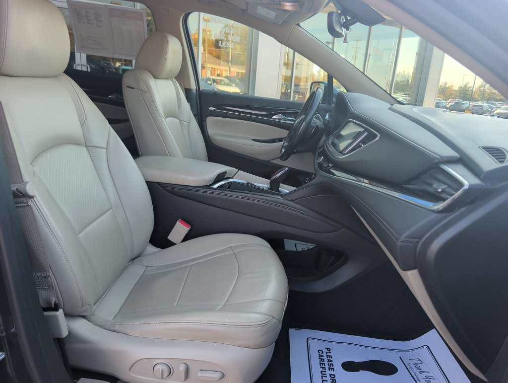 Used 2019 Buick Enclave Essence FWD image 23