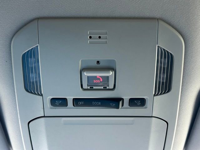 Used 2021 Toyota Highlander L image 35