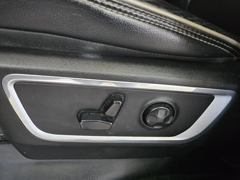 Used 2020 RAM 1500 Laramie w/ Sport Appearance Package AWD/4WD image 21