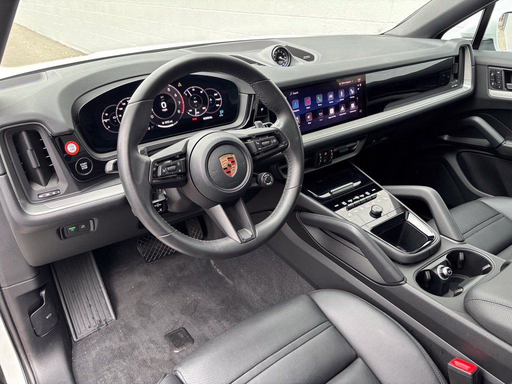 Certified 2026 Porsche Cayenne Coupe AWD/4WD image 4