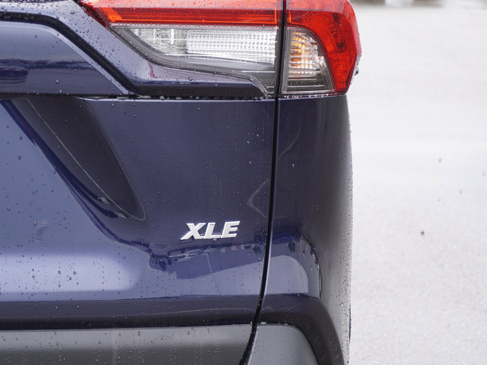 Used 2025 Toyota RAV4 XLE FWD image 10