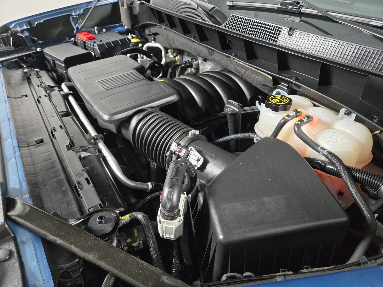 Used 2024 Chevrolet Silverado 1500 LTZ AWD/4WD image 19