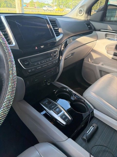 Used 2017 Honda Pilot Touring image 10