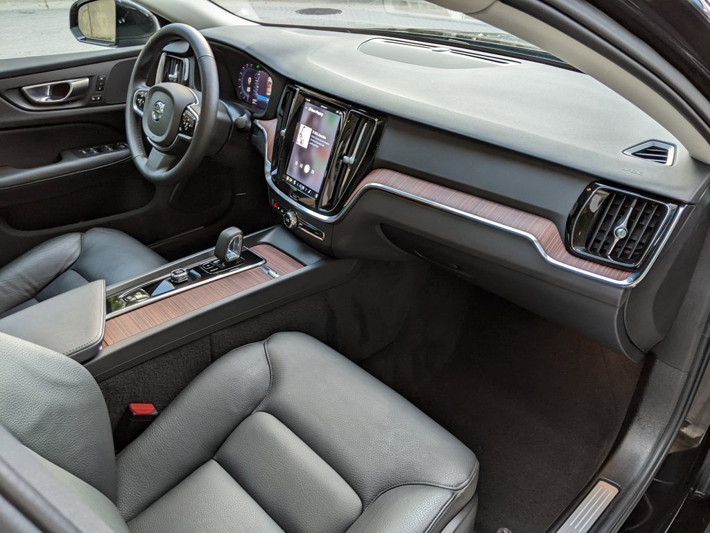 Certified 2025 Volvo S60 B5 Plus image 21