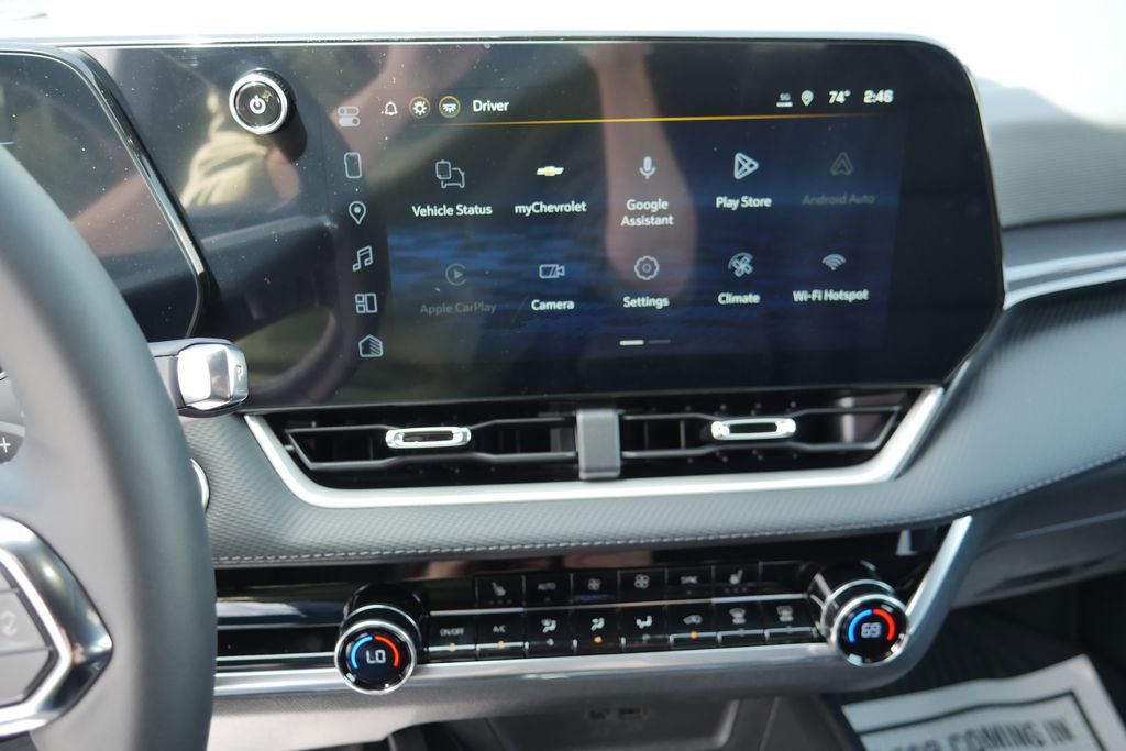 New 2026 Chevrolet Equinox LT w/ Convenience Package II AWD/4WD image 16