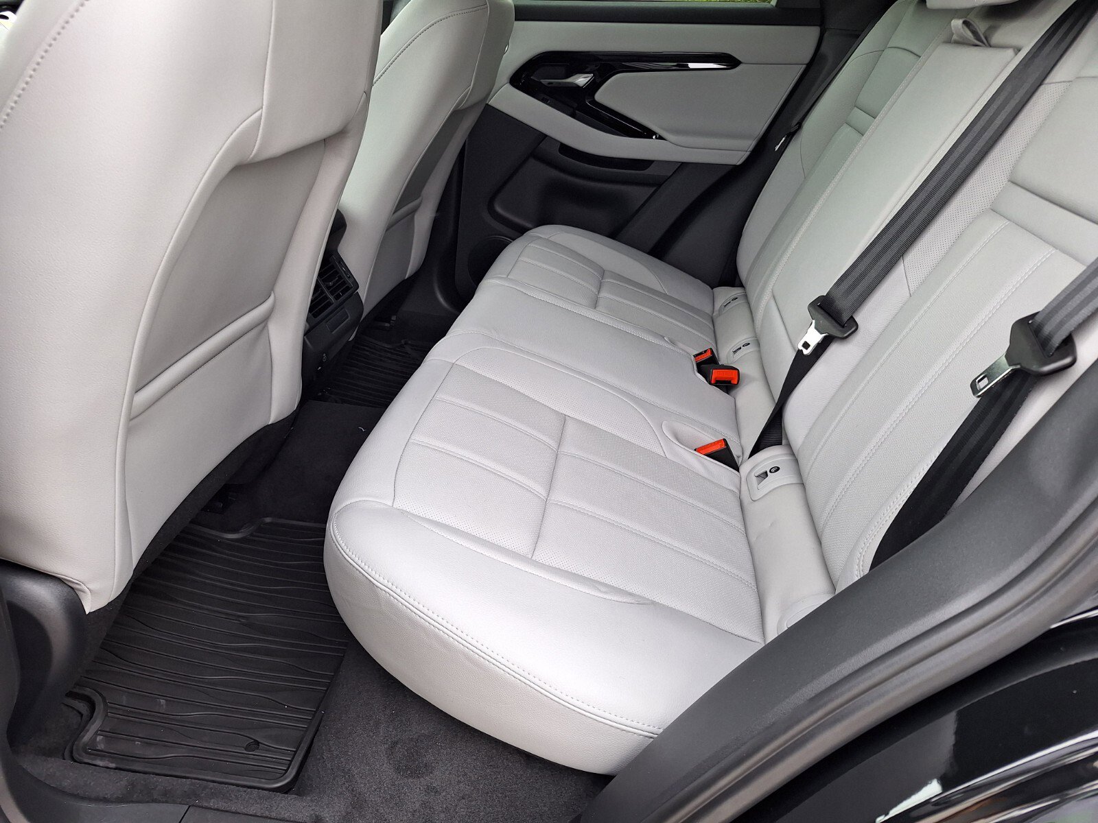 New 2026 Land Rover Range Rover Evoque S image 13