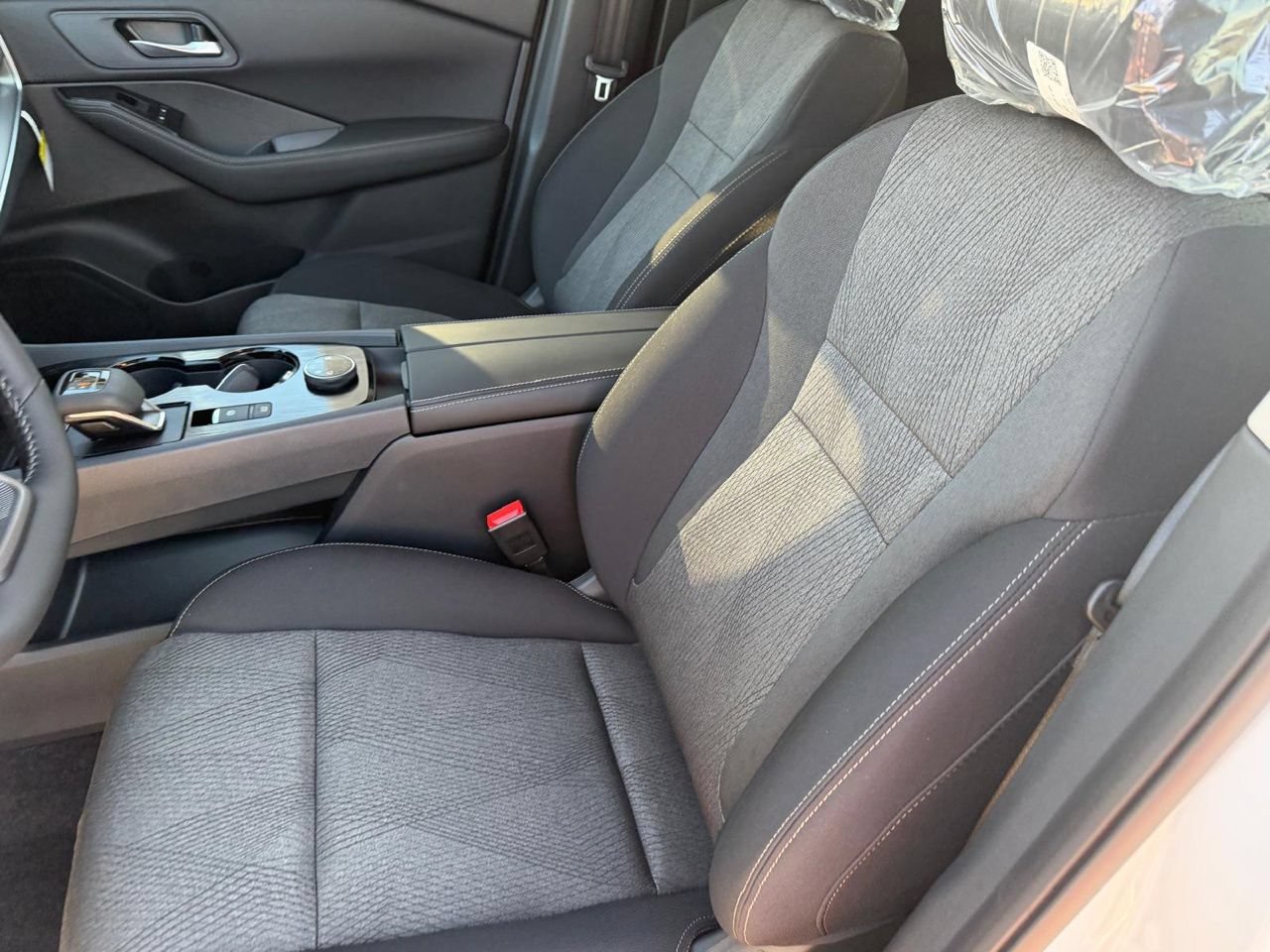 New 2026 Nissan Rogue SV AWD/4WD image 25