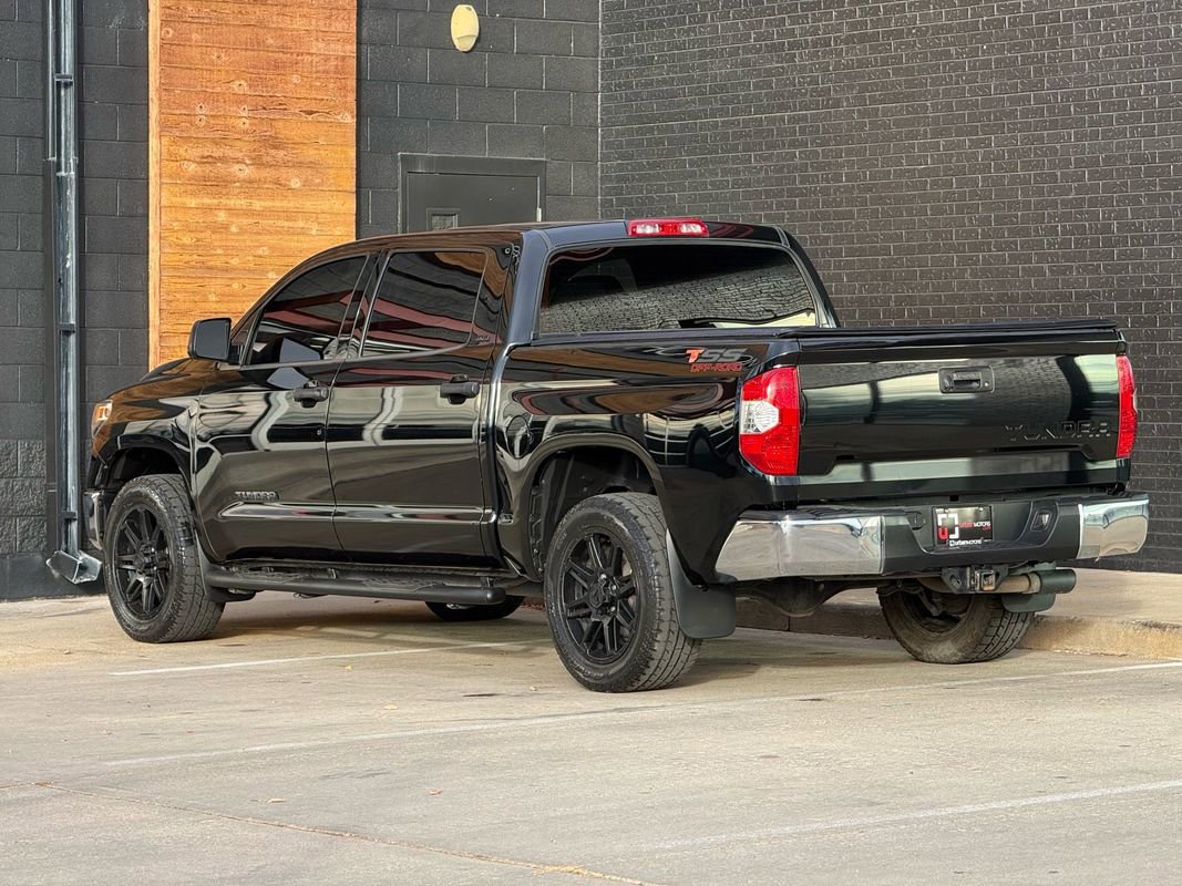 Used 2018 Toyota Tundra SR5 w/ SR5 Upgrade Package image 3