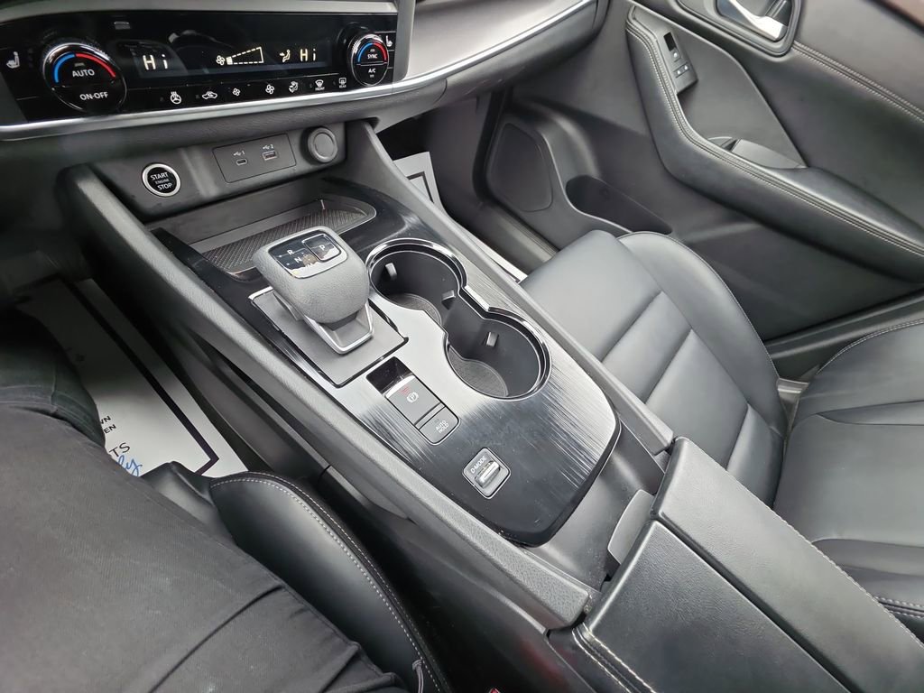 Used 2023 Nissan Rogue SV w/ SV Premium B Package image 20