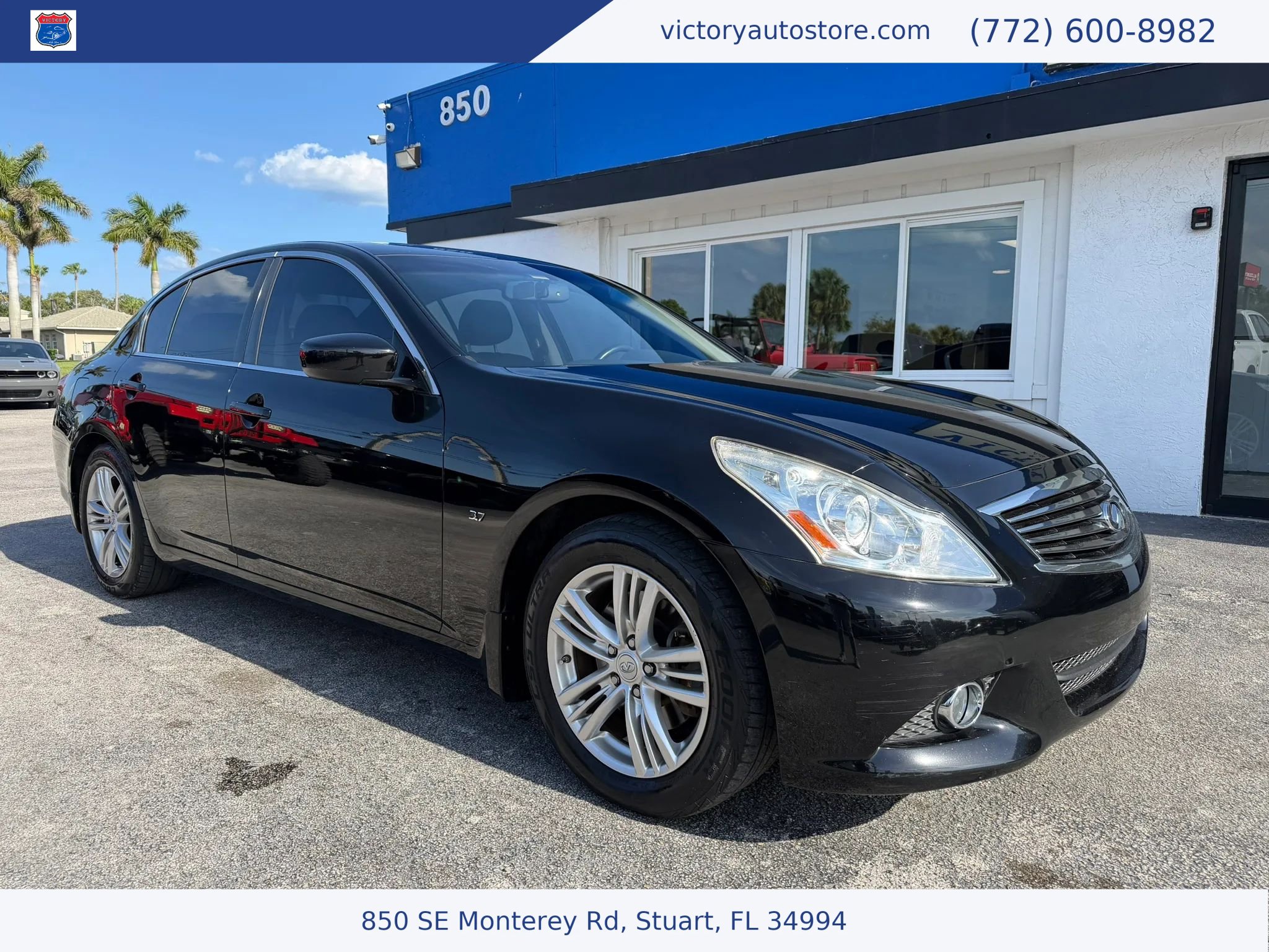 Used 2015 INFINITI Q40 w/ Moonroof Package