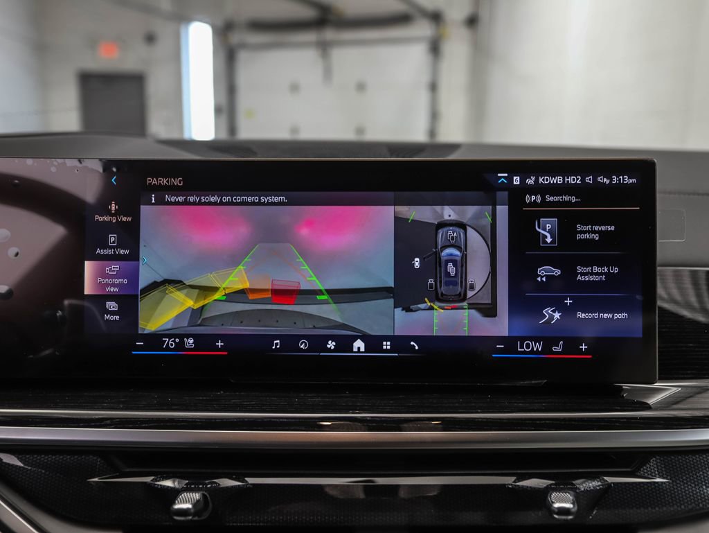 Used 2026 BMW X7 xDrive40i w/ M Sport Package image 17