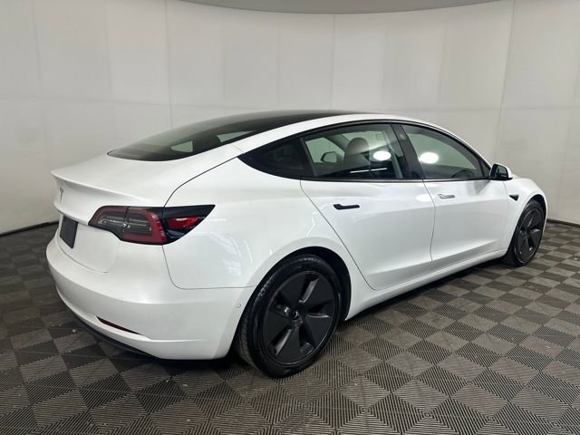 Used 2021 Tesla Model 3 Standard Range Plus image 3