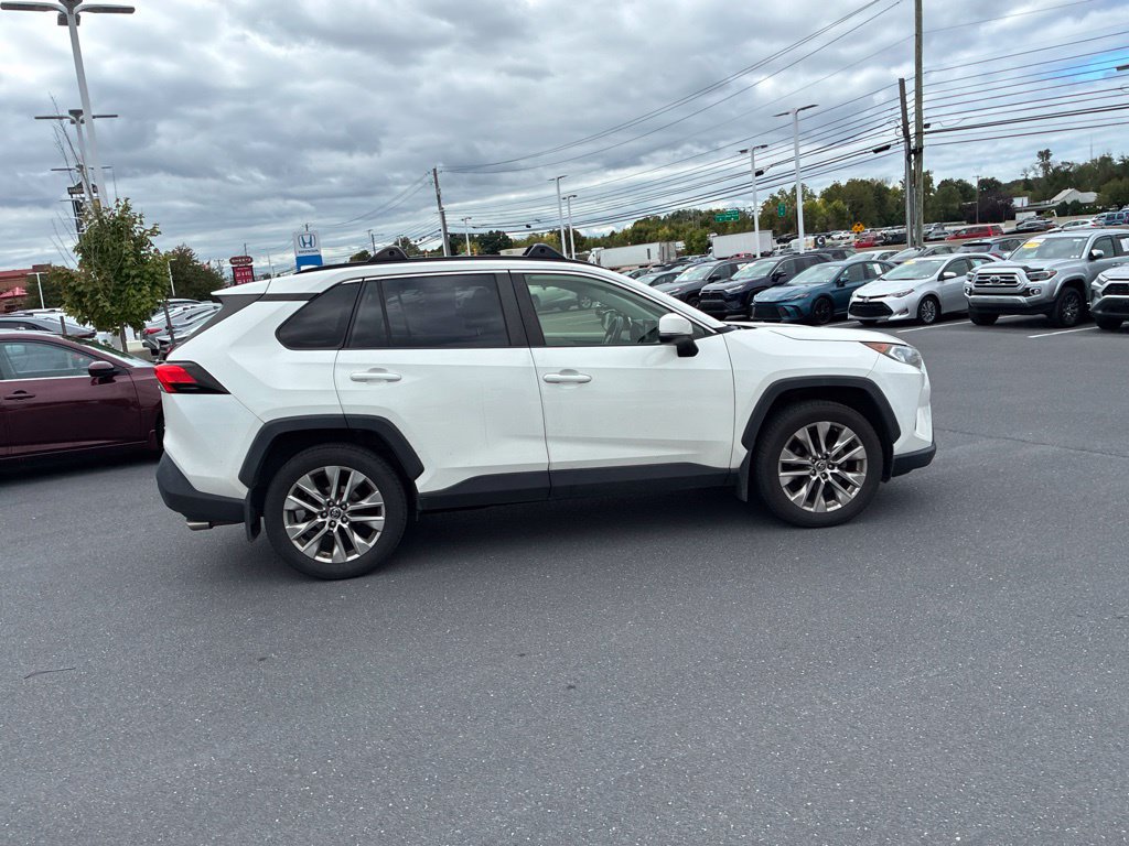 Used 2019 Toyota RAV4 XLE Premium w/ Cold Weather Package AWD/4WD image 6