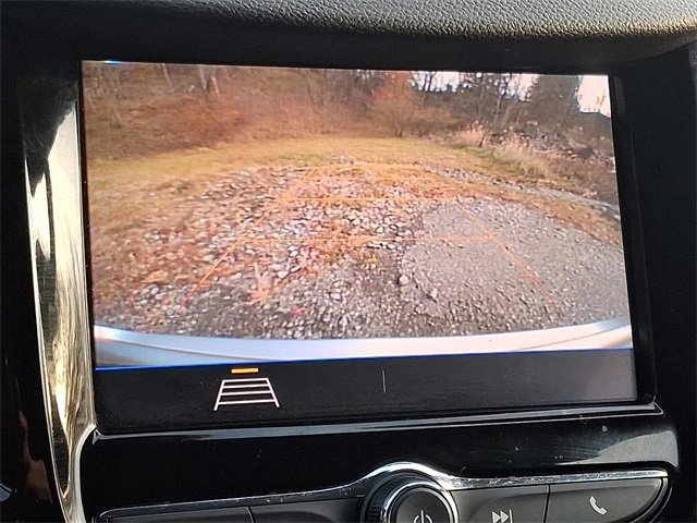 Used 2020 Chevrolet Trax LT w/ LT Convenience Package image 17