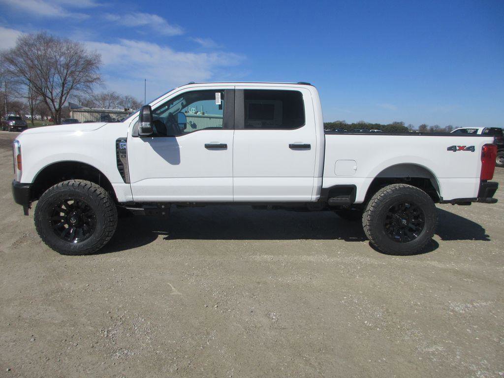 New 2026 Ford F250 XL w/ XL Off-Road Package image 9