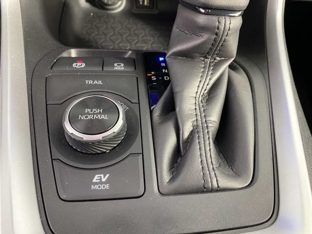 Used 2025 Toyota RAV4 XLE w/ Convenience Package AWD/4WD image 24
