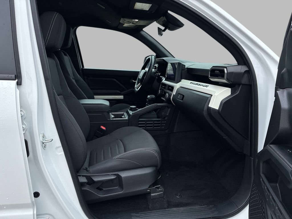 Used 2024 Toyota Tacoma TRD Sport AWD/4WD image 9