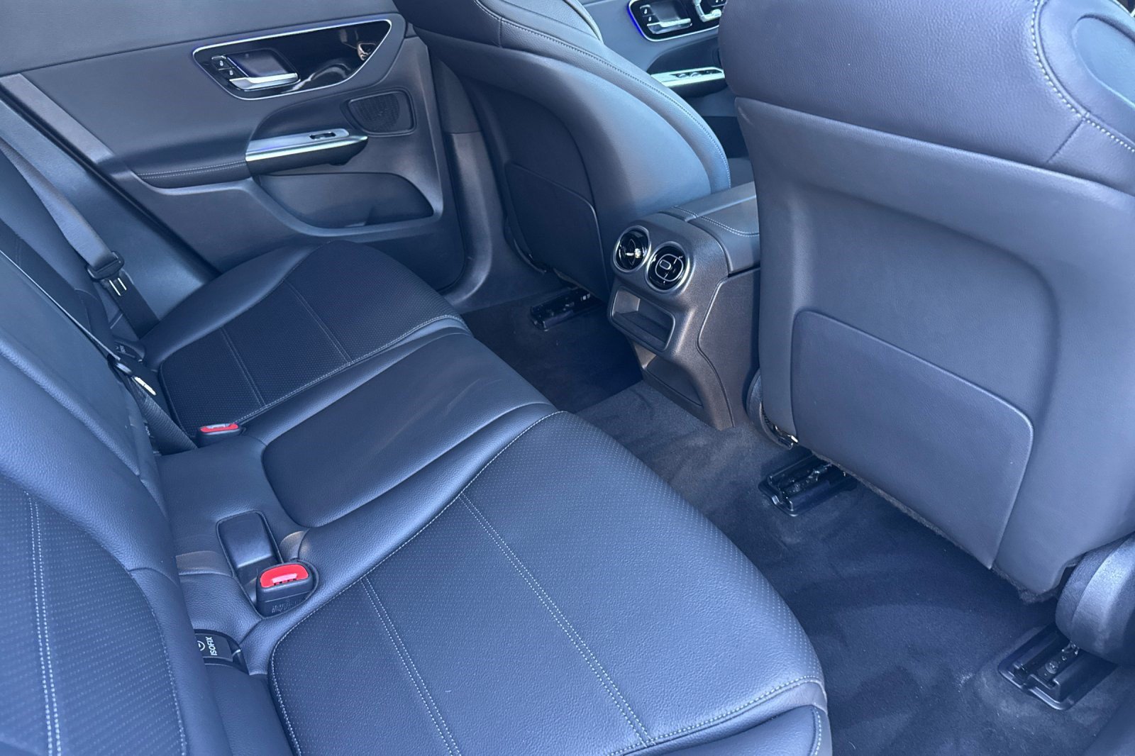 Certified 2025 Mercedes-Benz GLC 350e 4MATIC image 31