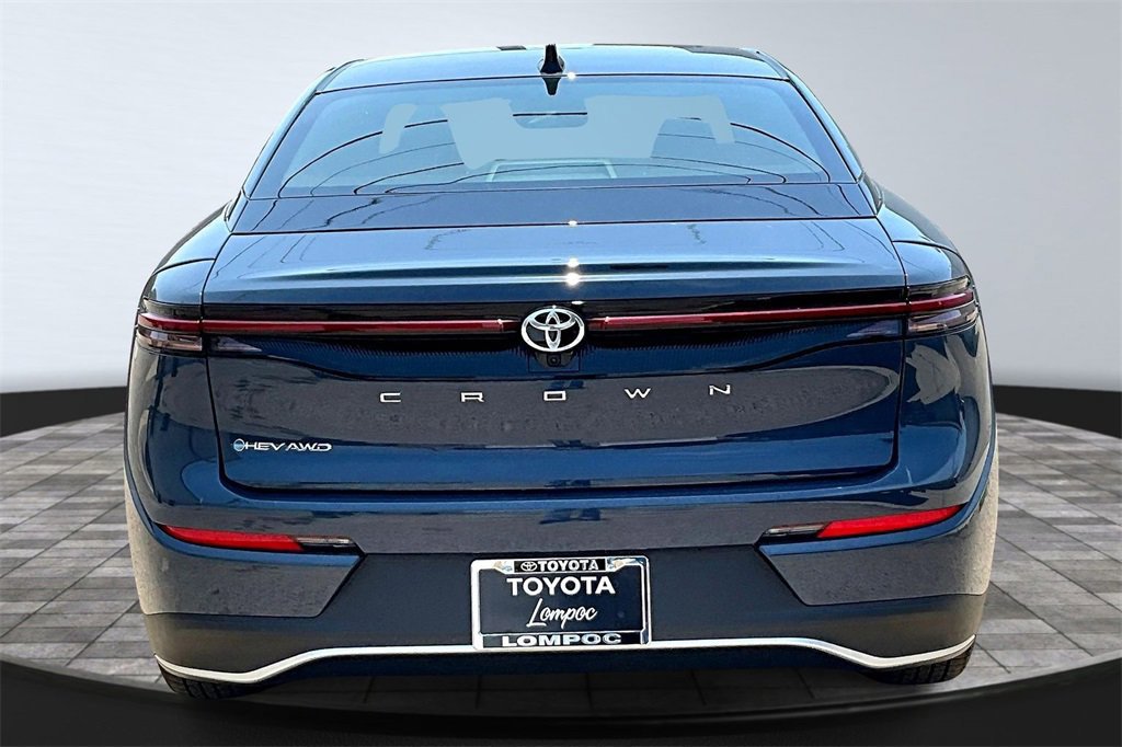New 2026 Toyota Crown XLE image 4