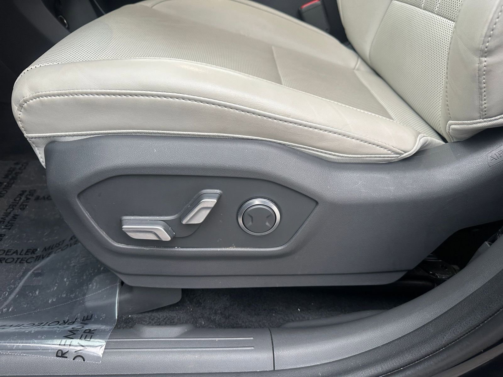 Used 2025 Hyundai Santa Fe SEL image 24