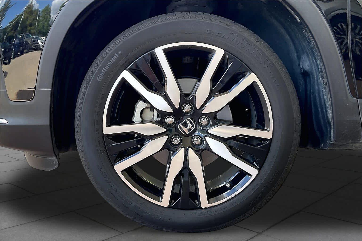 Used 2019 Honda Pilot Touring image 10