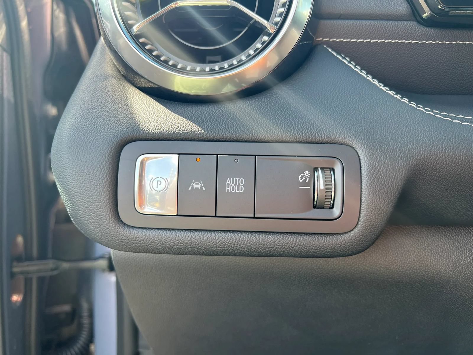 Used 2024 Chevrolet Blazer EV LT AWD/4WD image 19