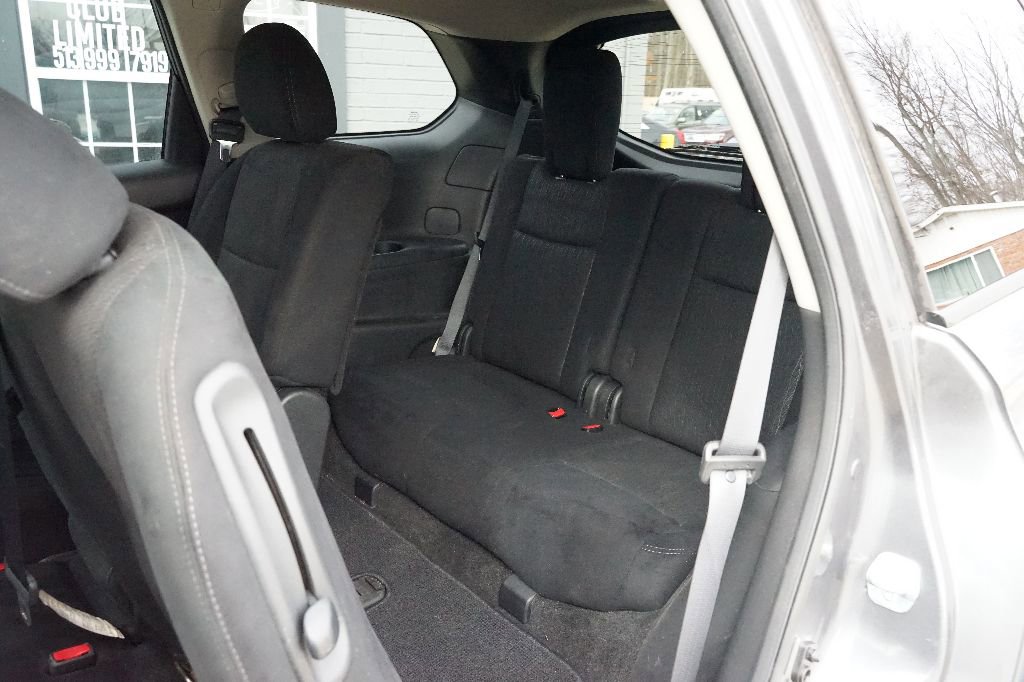 Used 2015 Nissan Pathfinder S image 14