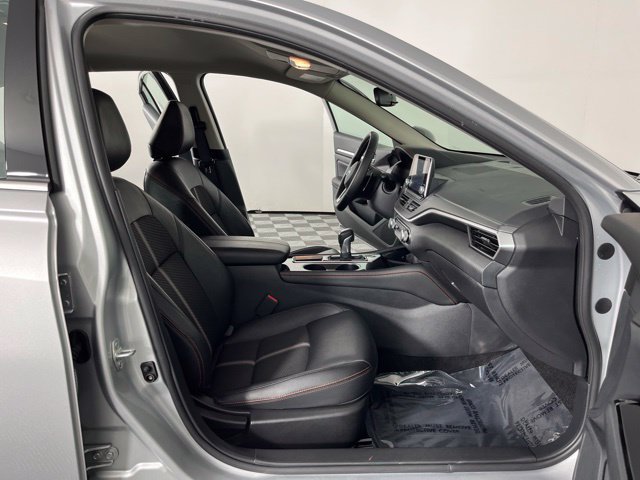 Used 2025 Nissan Altima 2.5 SR FWD image 40