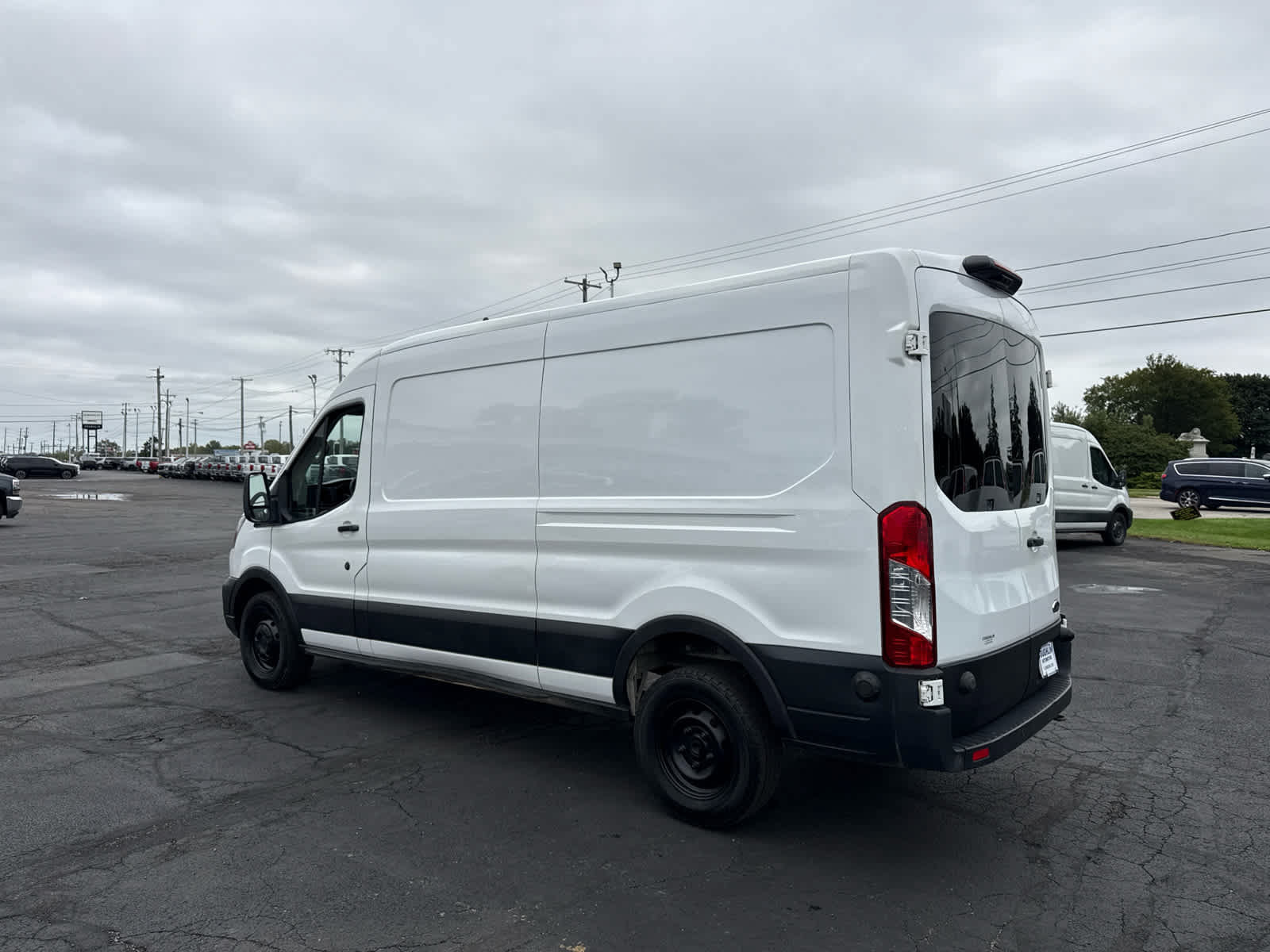 Used 2024 Ford Transit 250 148 Medium Roof w/ Load Area Protection Package RWD image 17