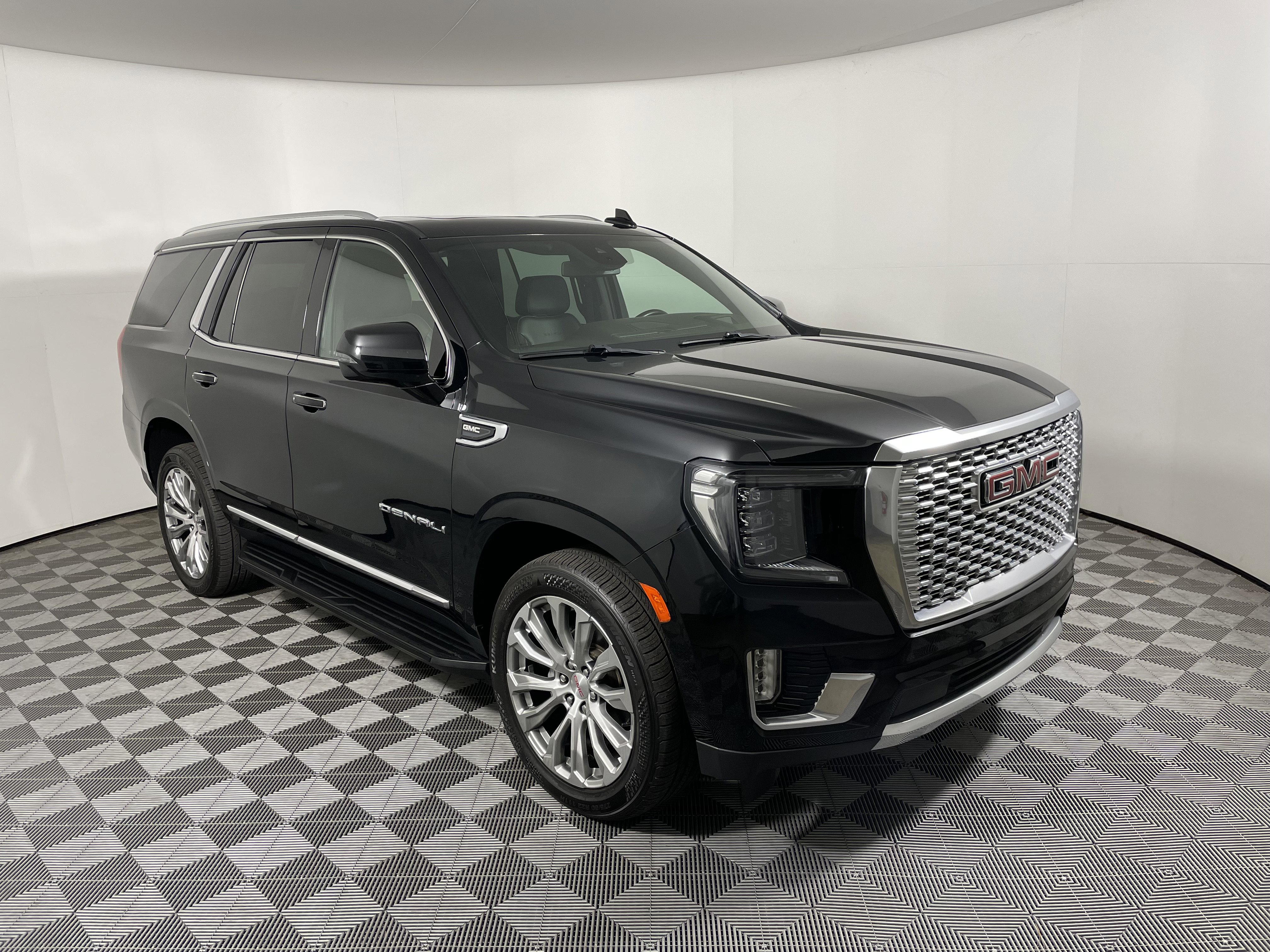Used 2023 GMC Yukon Denali image 7