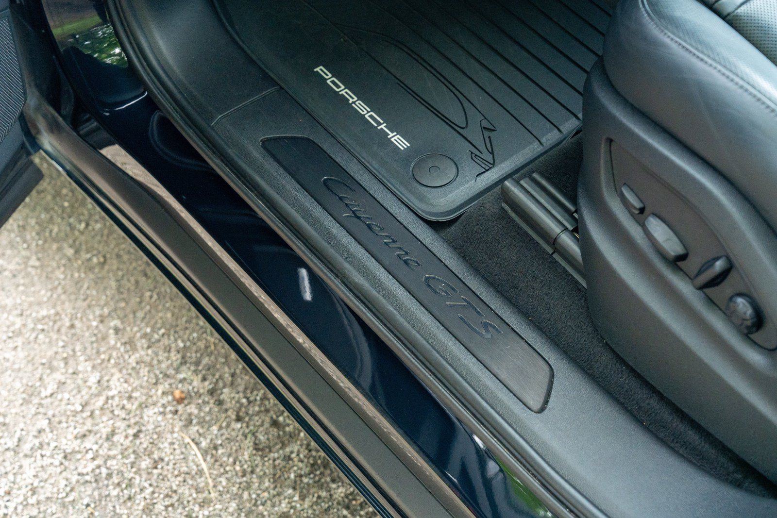 Certified 2023 Porsche Cayenne GTS AWD/4WD image 23