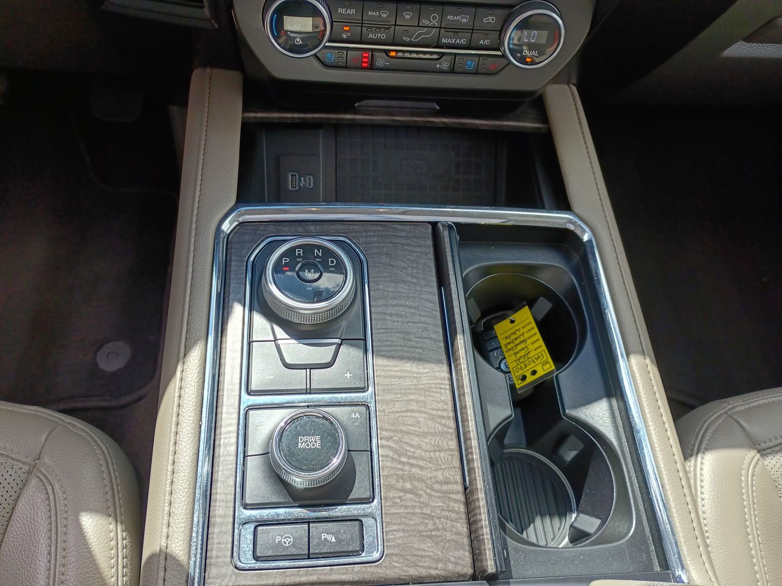 Used 2021 Ford Expedition Limited AWD/4WD image 22