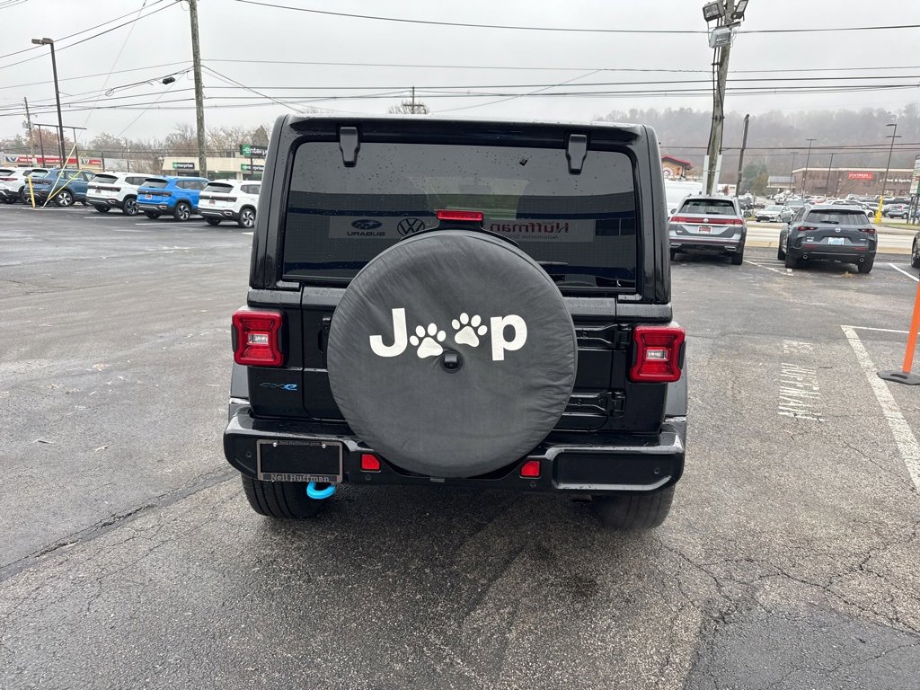 Used 2021 Jeep Wrangler Unlimited Sahara image 4