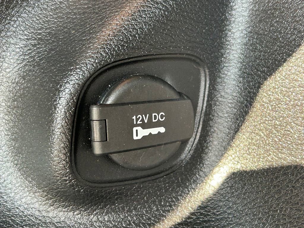 Used 2021 Jeep Cherokee Latitude Lux FWD image 14