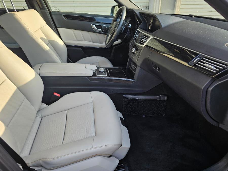 Used 2012 Mercedes-Benz E 350 4MATIC Sedan image 9