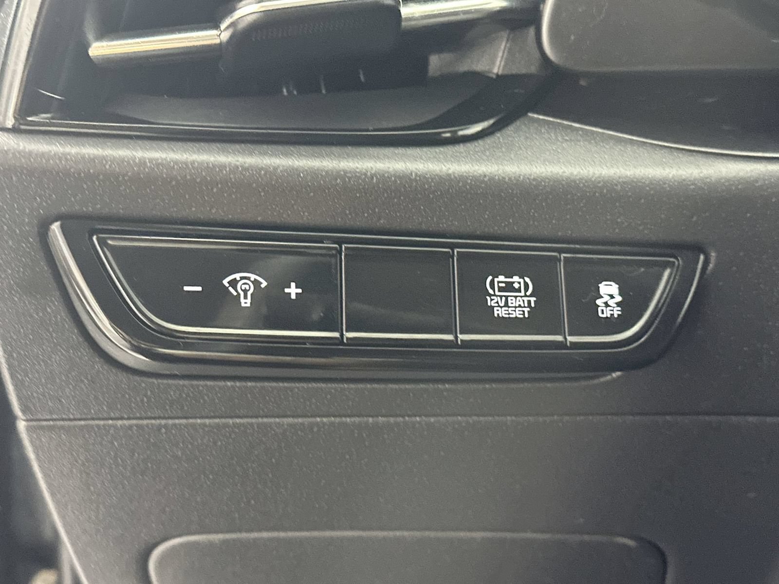Used 2024 Kia Niro LX FWD image 22