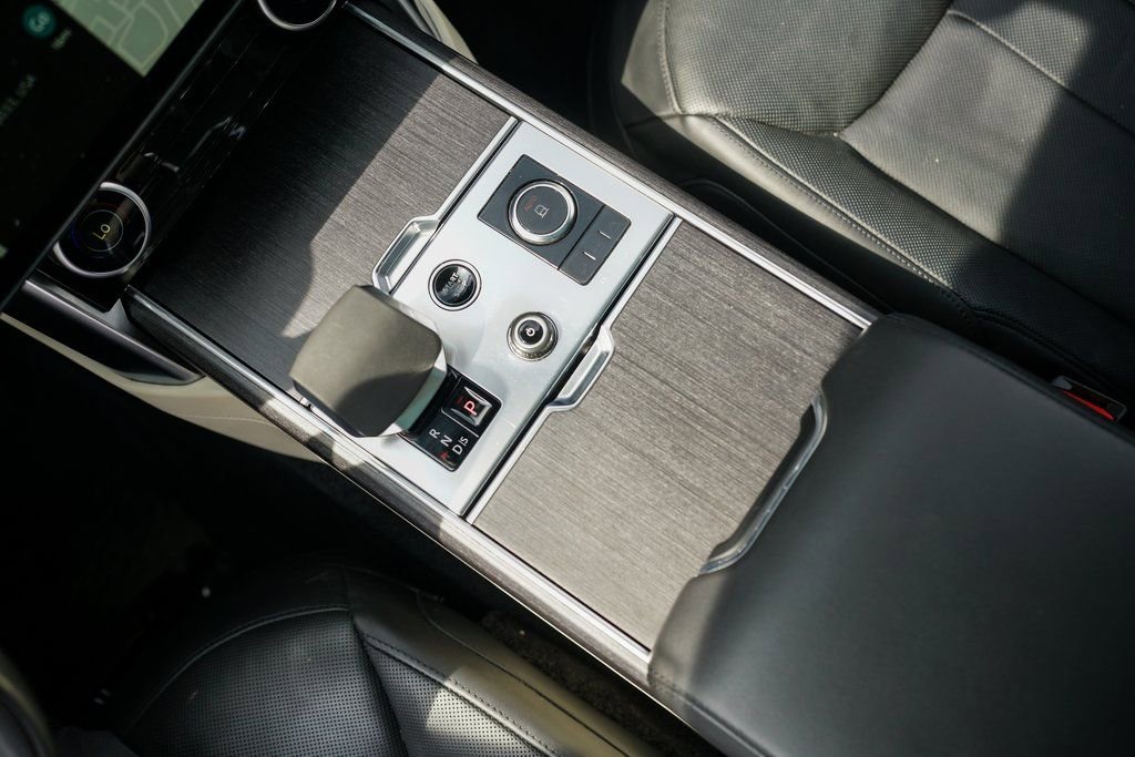 Used 2022 Land Rover Range Rover Long Wheelbase SE image 36