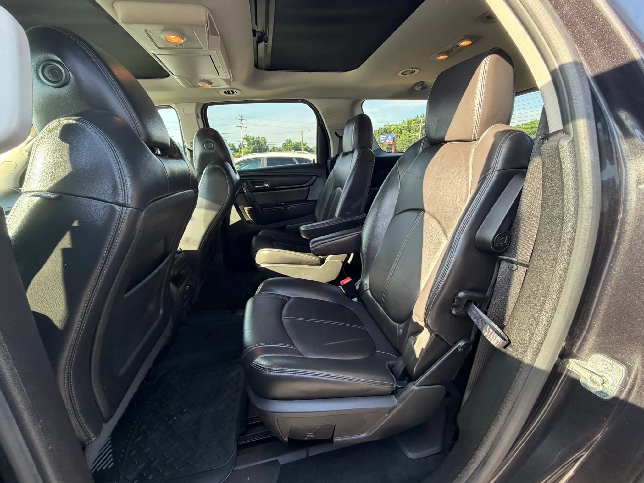 Used 2016 GMC Acadia SLT w/ Open Road Package AWD/4WD image 13