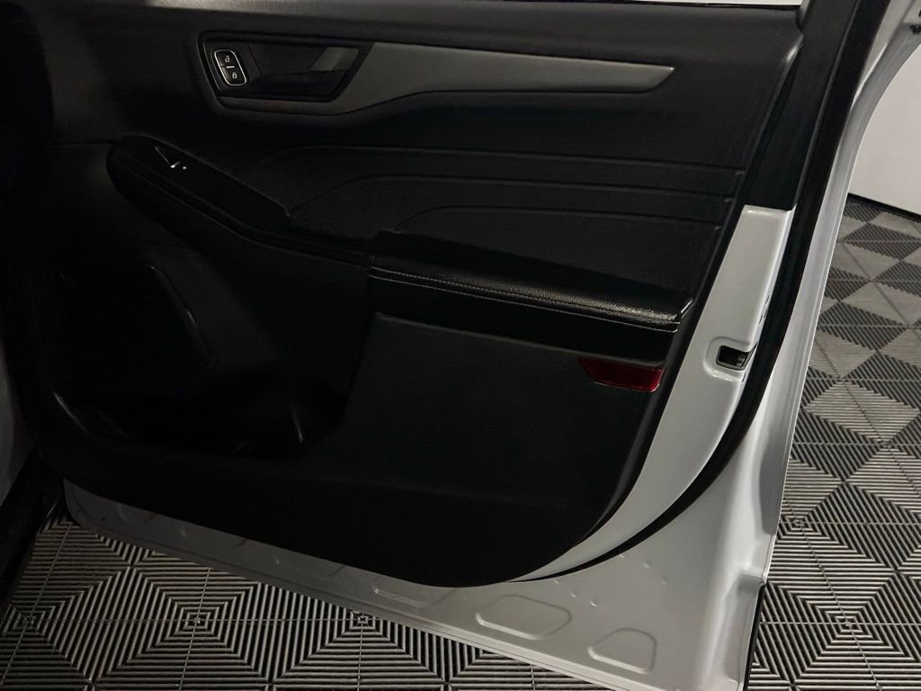 Used 2025 Ford Escape Active image 30