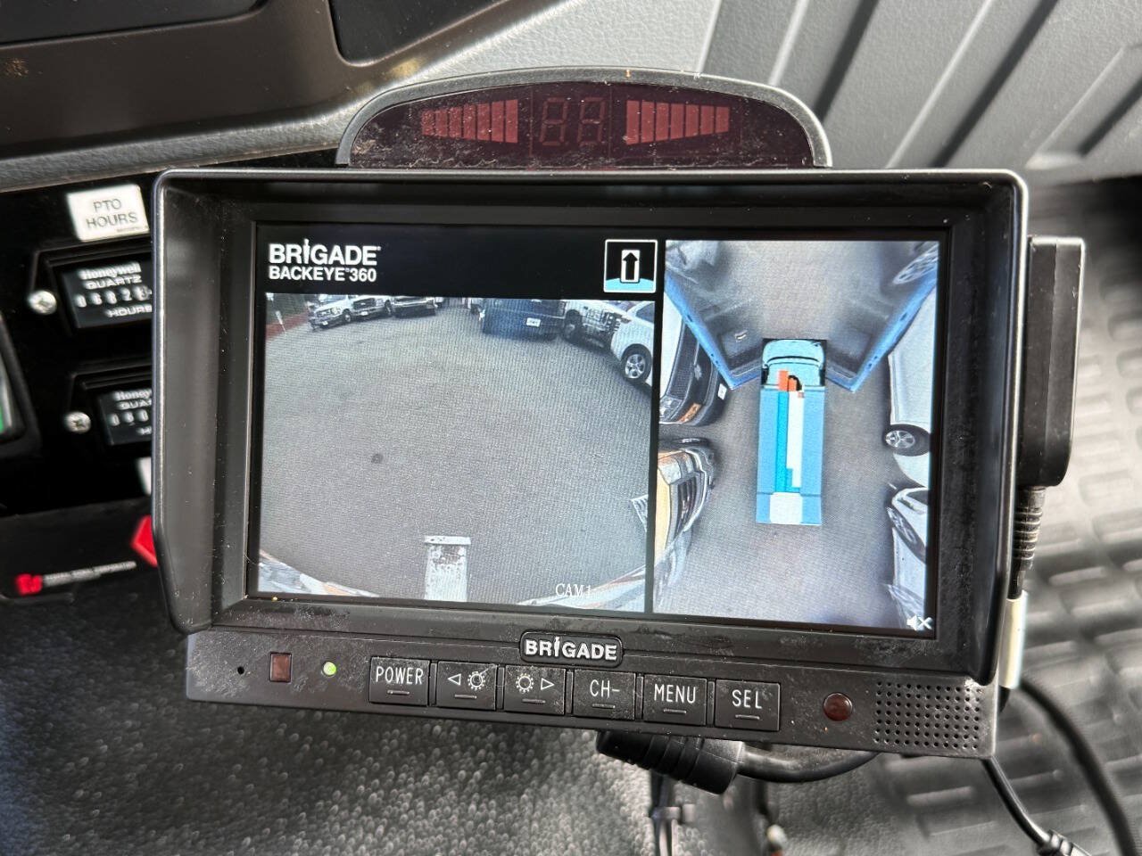 Used 2015 Ford F550 4x4 Regular Cab Super Duty image 51