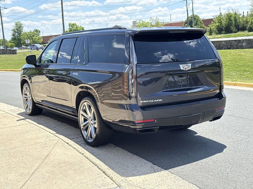 Used 2025 Cadillac Escalade ESV Sport w/ Touring Package AWD/4WD image 23