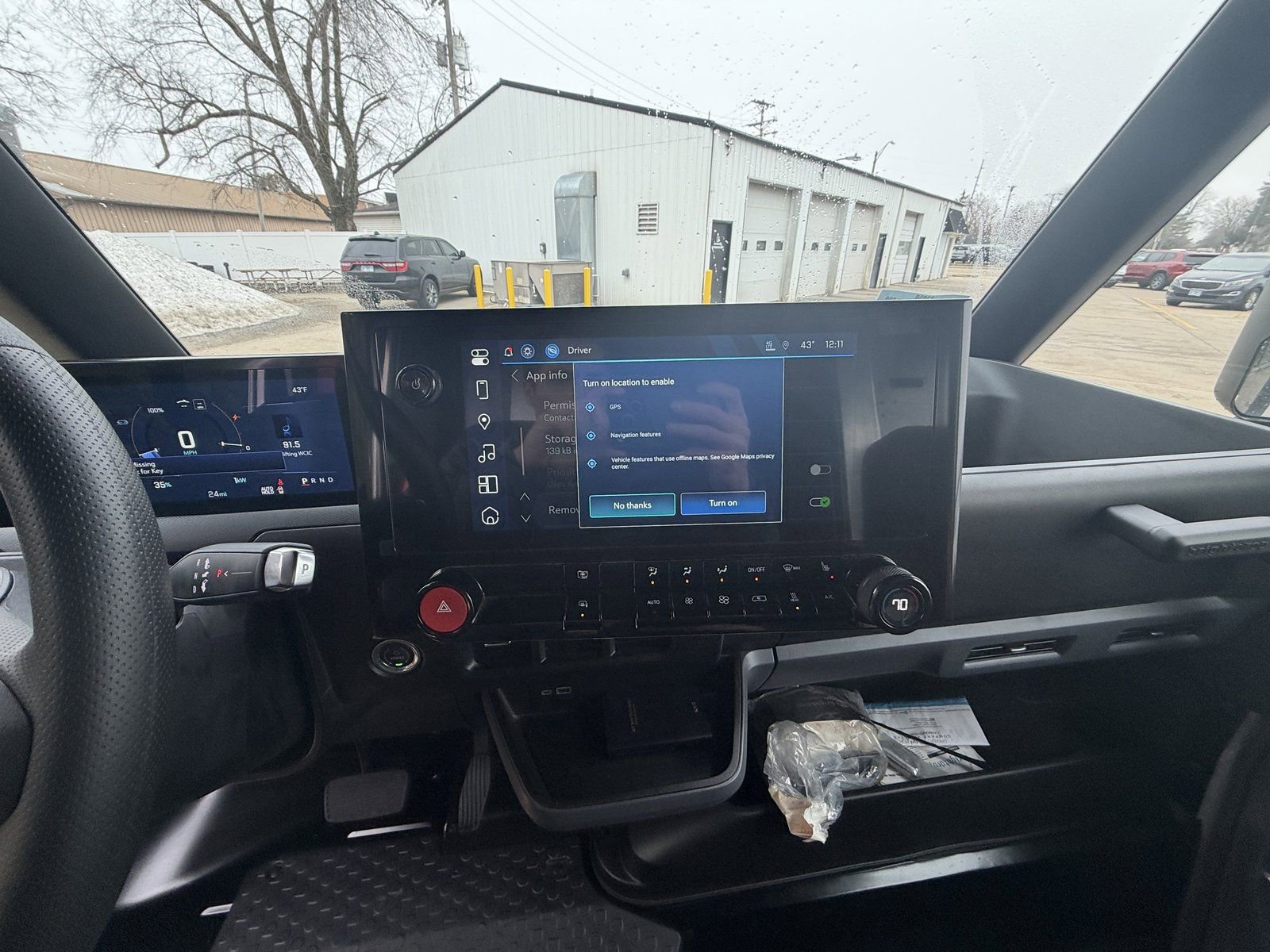 Used 2024 Chevrolet Brightdrop 400 w/ Commercial Equipment Package AWD/4WD image 17